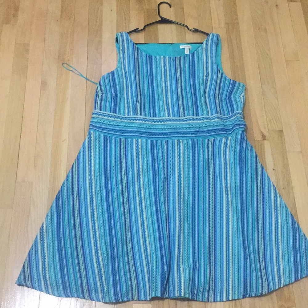Striped blue dress knee length sz 24w